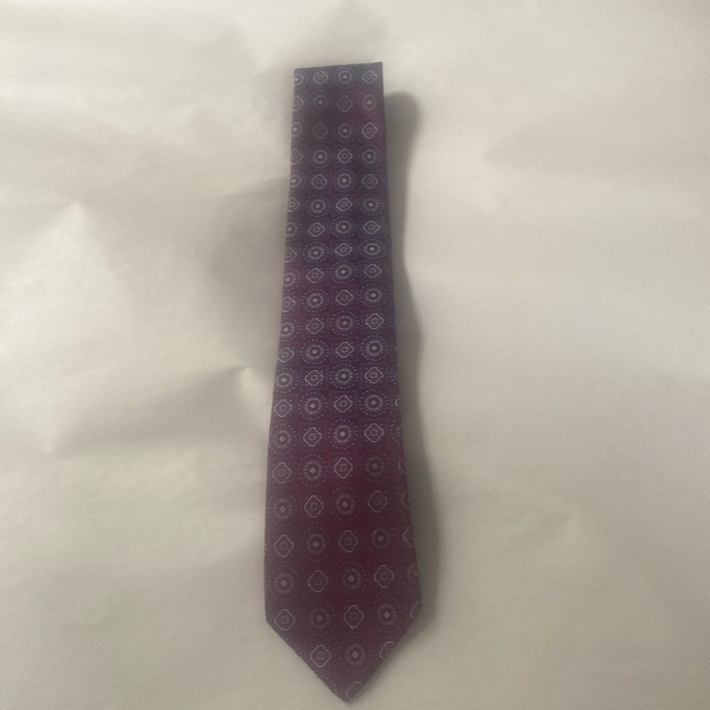 Silk tie